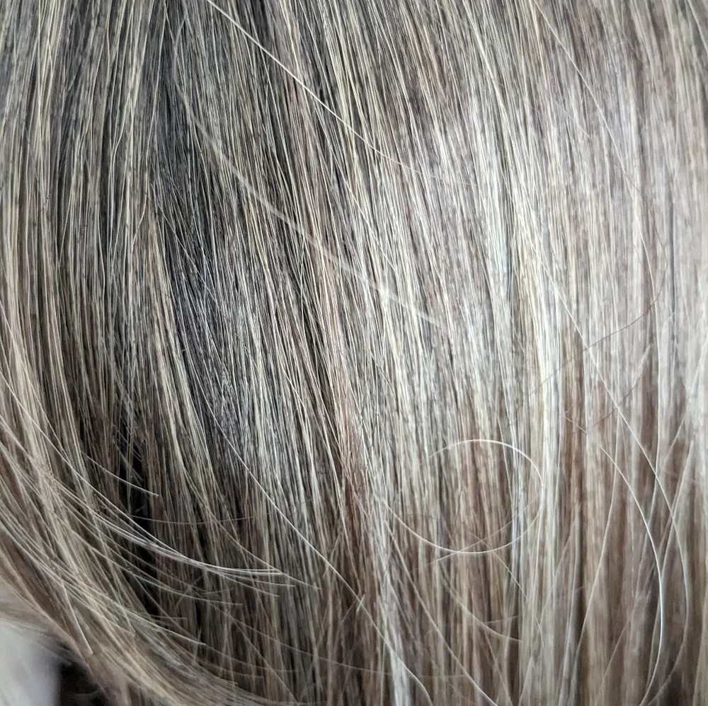 Mixed brunette highlights wig